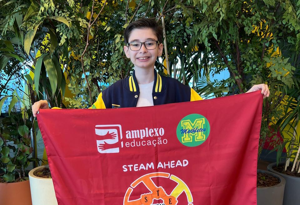 Alunos do Clube Amplexo Educação representam o Brasil em megacompetição científica na China