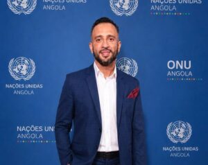 Estilista brasileiro participa de evento da ONU na África